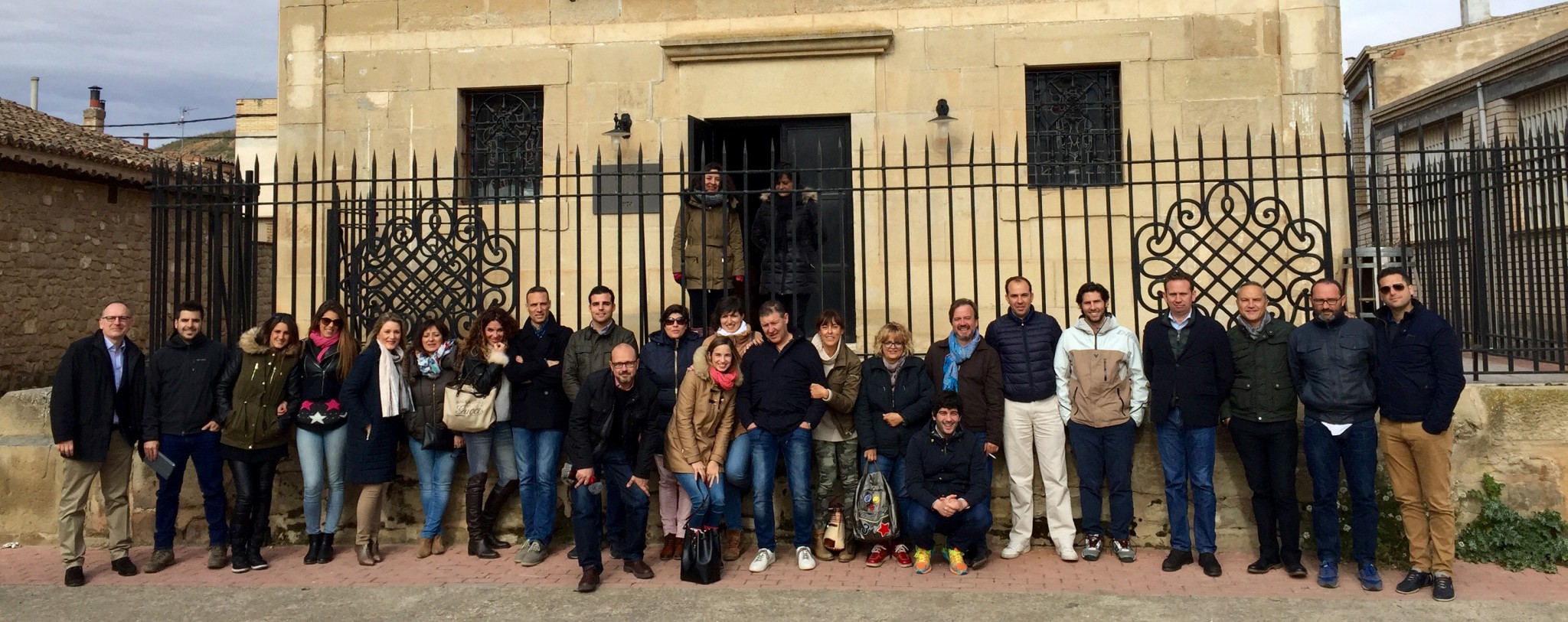 foto-equipo-dns-2048x813-1